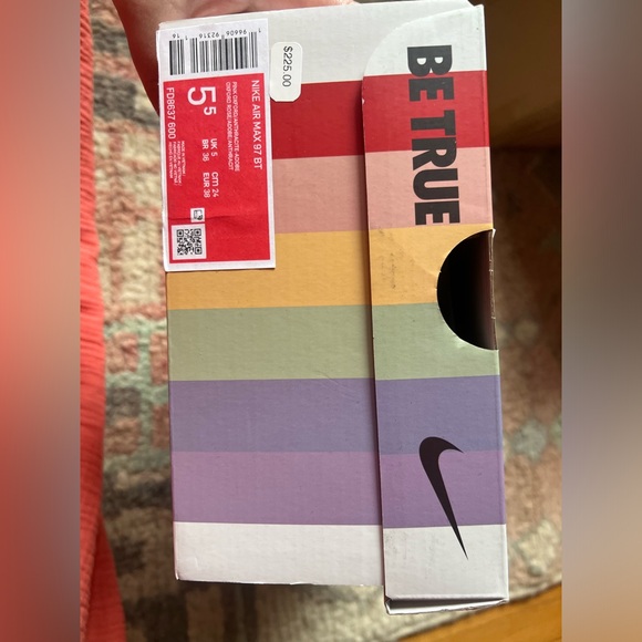 Nike Air Max Be True 2023 Pride Sneakers BNWT 5.5/7 - Picture 7 of 8